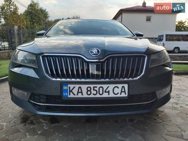 Серый Шкода Суперб, объемом двигателя 1.6 л и пробегом 262 тыс. км за 15900 $, фото 2 на Automoto.ua
