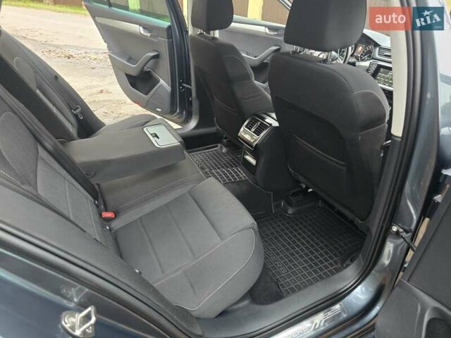 Серый Шкода Суперб, объемом двигателя 1.6 л и пробегом 262 тыс. км за 14000 $, фото 46 на Automoto.ua