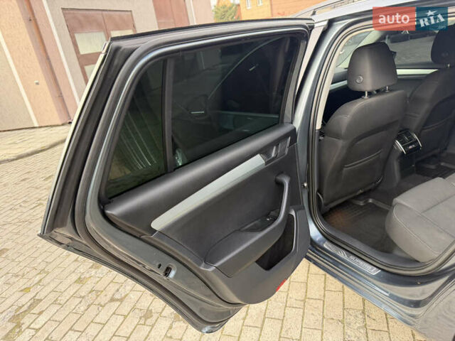 Сірий Шкода Суперб, об'ємом двигуна 2 л та пробігом 245 тис. км за 14900 $, фото 25 на Automoto.ua