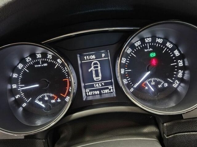 Сірий Шкода Суперб, об'ємом двигуна 2 л та пробігом 148 тис. км за 8300 $, фото 5 на Automoto.ua