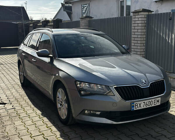 Серый Шкода Суперб, объемом двигателя 2 л и пробегом 210 тыс. км за 12800 $, фото 1 на Automoto.ua