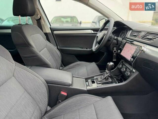 Серый Шкода Суперб, объемом двигателя 1.97 л и пробегом 250 тыс. км за 14400 $, фото 18 на Automoto.ua