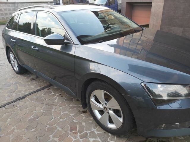 Сірий Шкода Суперб, об'ємом двигуна 1.6 л та пробігом 262 тис. км за 15900 $, фото 4 на Automoto.ua