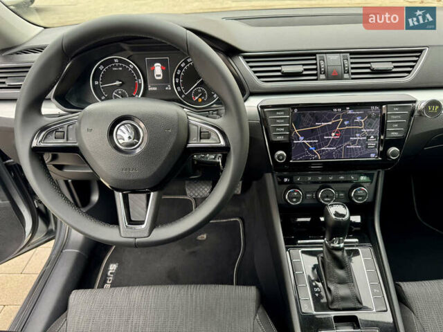 Шкода Суперб 2015 у Мукачеве на Automoto.ua Сірий Шкода Суперб, об'ємом двигуна 2 л та пробігом 247 тис. км за 14499 $, фото 16 на Automoto.ua
