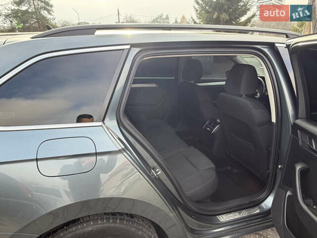 Сірий Шкода Суперб, об'ємом двигуна 2 л та пробігом 245 тис. км за 14900 $, фото 29 на Automoto.ua