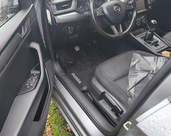 Сірий Шкода Суперб, об'ємом двигуна 1.6 л та пробігом 212 тис. км за 12599 $, фото 4 на Automoto.ua