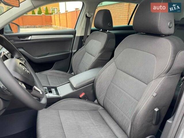 Серый Шкода Суперб, объемом двигателя 1.97 л и пробегом 250 тыс. км за 14400 $, фото 5 на Automoto.ua