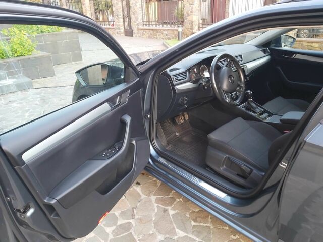 Сірий Шкода Суперб, об'ємом двигуна 1.6 л та пробігом 262 тис. км за 15900 $, фото 8 на Automoto.ua