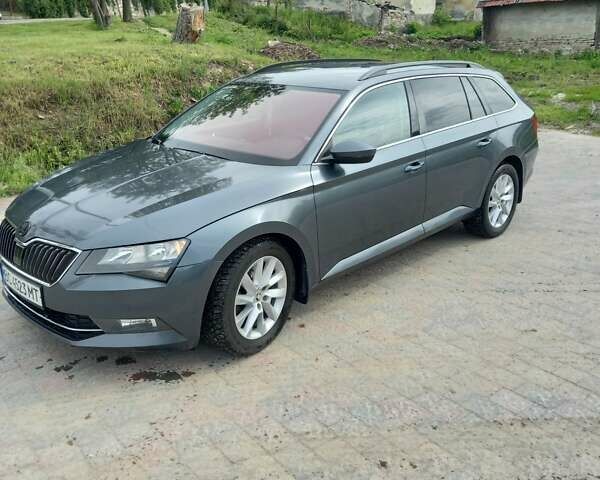 Серый Шкода Суперб, объемом двигателя 2 л и пробегом 244 тыс. км за 14000 $, фото 8 на Automoto.ua