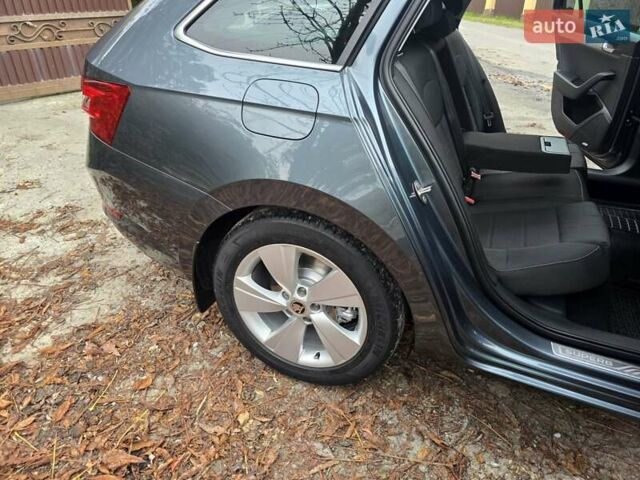 Серый Шкода Суперб, объемом двигателя 1.6 л и пробегом 262 тыс. км за 14000 $, фото 38 на Automoto.ua