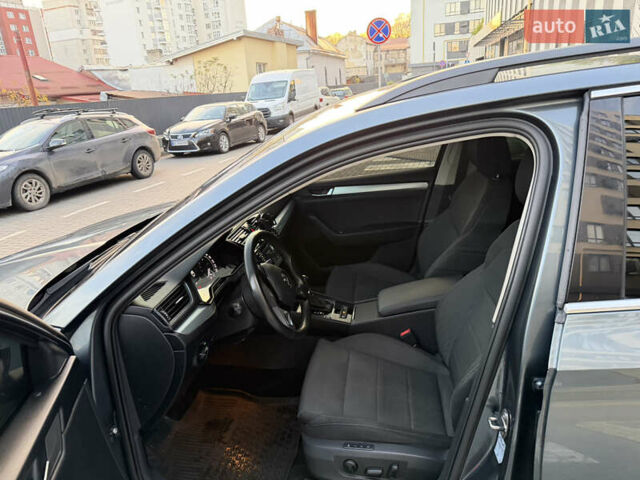 Серый Шкода Суперб, объемом двигателя 2 л и пробегом 245 тыс. км за 14700 $, фото 20 на Automoto.ua