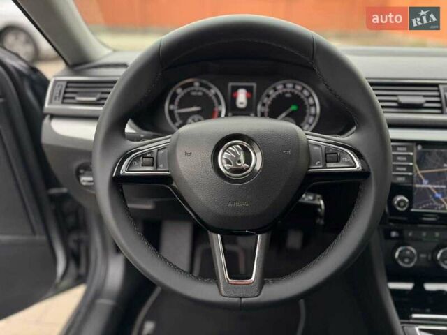 Серый Шкода Суперб, объемом двигателя 1.97 л и пробегом 250 тыс. км за 14400 $, фото 9 на Automoto.ua