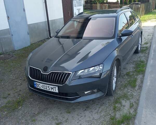Серый Шкода Суперб, объемом двигателя 2 л и пробегом 244 тыс. км за 14000 $, фото 9 на Automoto.ua