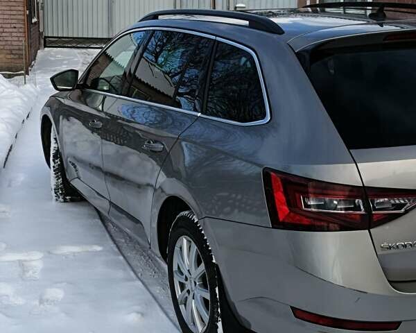 Серый Шкода Суперб, объемом двигателя 1.97 л и пробегом 264 тыс. км за 14300 $, фото 15 на Automoto.ua