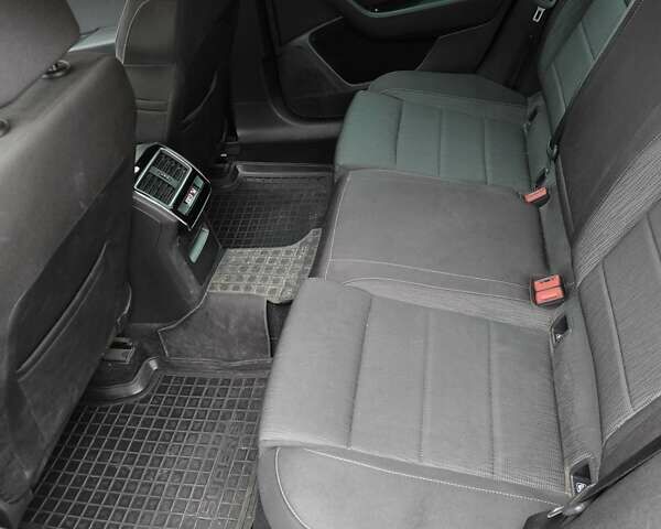 Серый Шкода Суперб, объемом двигателя 1.6 л и пробегом 260 тыс. км за 14500 $, фото 9 на Automoto.ua