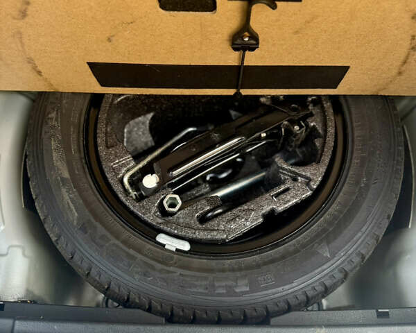 Шкода Суперб 2016 у Житомирі на Automoto.ua Сірий Шкода Суперб, об'ємом двигуна 2 л та пробігом 270 тис. км за 18000 $, фото 44 на Automoto.ua