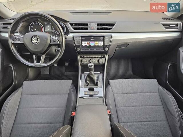 Сірий Шкода Суперб, об'ємом двигуна 1.8 л та пробігом 119 тис. км за 15999 $, фото 60 на Automoto.ua