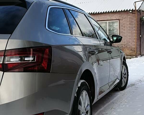 Серый Шкода Суперб, объемом двигателя 1.97 л и пробегом 264 тыс. км за 14300 $, фото 9 на Automoto.ua