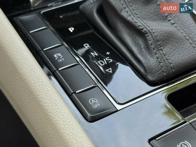 Серый Шкода Суперб, объемом двигателя 1.97 л и пробегом 250 тыс. км за 18250 $, фото 59 на Automoto.ua