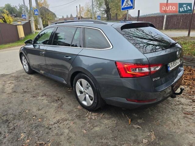 Шкода Суперб 2016 в Киеве на Automoto.ua Серый Шкода Суперб, объемом двигателя 2 л и пробегом 260 тыс. км за 14700 $, фото 6 на Automoto.ua