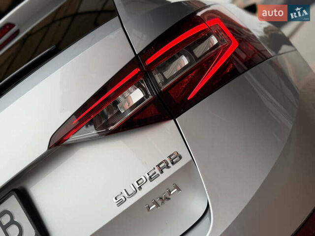 Сірий Шкода Суперб, об'ємом двигуна 1.97 л та пробігом 261 тис. км за 17999 $, фото 19 на Automoto.ua