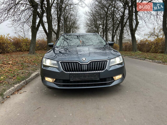 Сірий Шкода Суперб, об'ємом двигуна 2 л та пробігом 265 тис. км за 16700 $, фото 10 на Automoto.ua