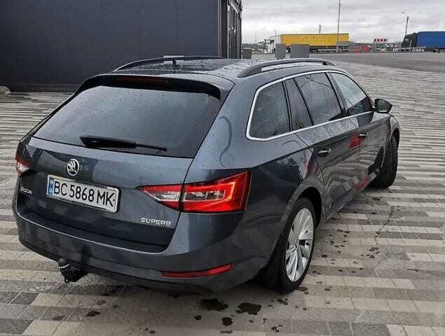 Сірий Шкода Суперб, об'ємом двигуна 2 л та пробігом 330 тис. км за 15700 $, фото 2 на Automoto.ua
