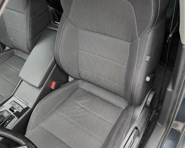 Серый Шкода Суперб, объемом двигателя 1.6 л и пробегом 260 тыс. км за 14500 $, фото 5 на Automoto.ua