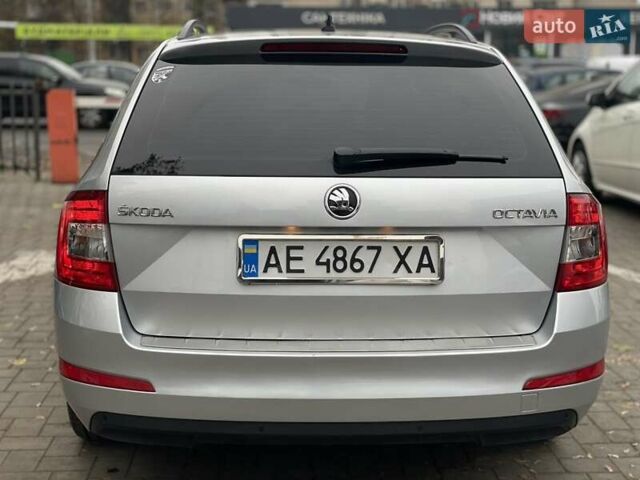 Серый Шкода Суперб, объемом двигателя 1.6 л и пробегом 273 тыс. км за 10900 $, фото 4 на Automoto.ua