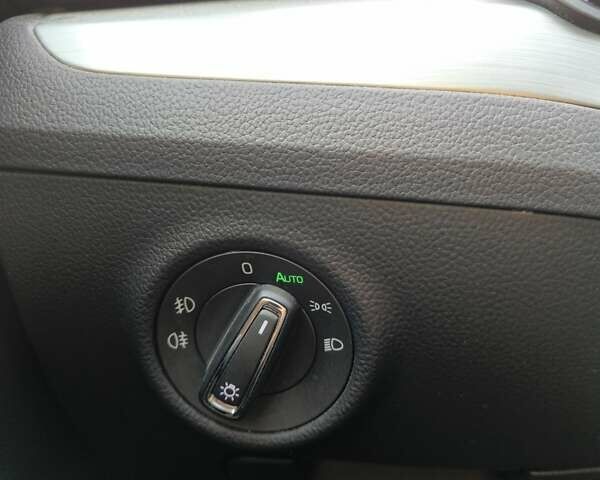 Серый Шкода Суперб, объемом двигателя 1.6 л и пробегом 260 тыс. км за 13500 $, фото 27 на Automoto.ua