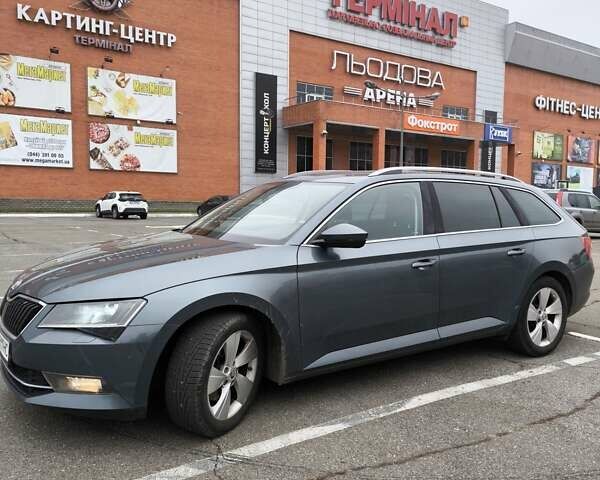 Серый Шкода Суперб, объемом двигателя 1.6 л и пробегом 260 тыс. км за 14500 $, фото 18 на Automoto.ua