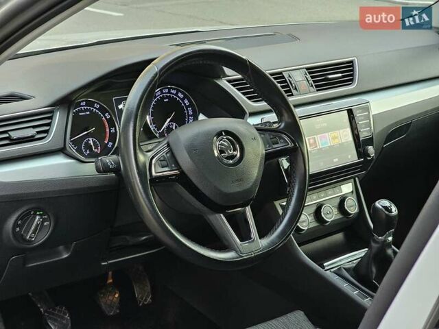 Сірий Шкода Суперб, об'ємом двигуна 1.8 л та пробігом 119 тис. км за 15999 $, фото 38 на Automoto.ua