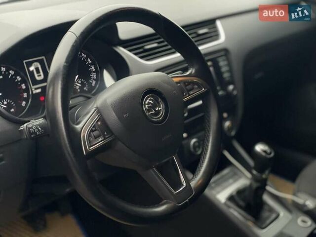 Серый Шкода Суперб, объемом двигателя 1.6 л и пробегом 273 тыс. км за 10900 $, фото 12 на Automoto.ua