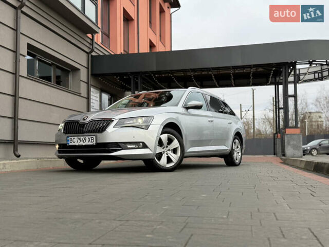 Сірий Шкода Суперб, об'ємом двигуна 1.97 л та пробігом 261 тис. км за 17999 $, фото 4 на Automoto.ua