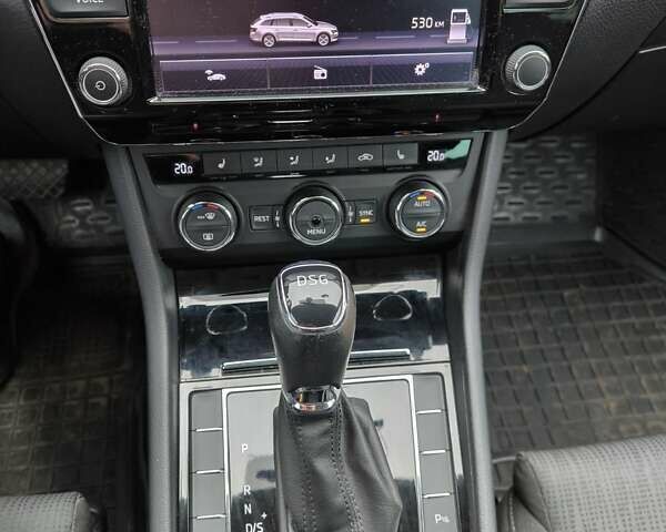 Серый Шкода Суперб, объемом двигателя 1.6 л и пробегом 260 тыс. км за 14500 $, фото 6 на Automoto.ua