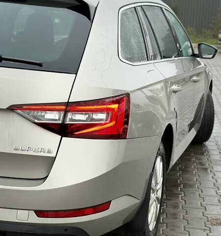 Серый Шкода Суперб, объемом двигателя 2 л и пробегом 270 тыс. км за 13800 $, фото 9 на Automoto.ua