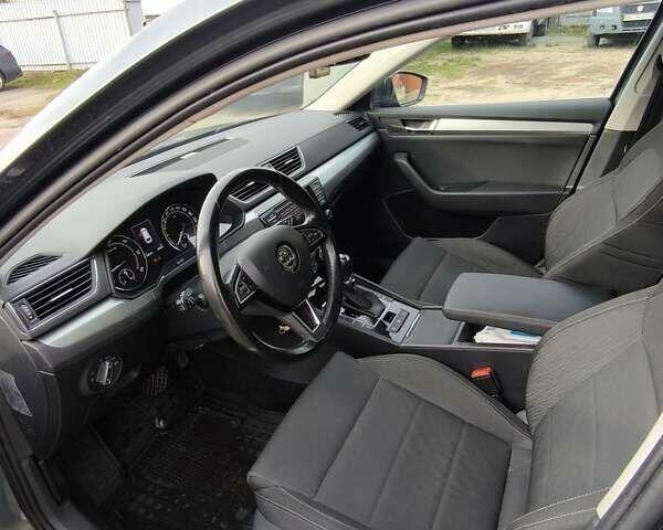 Серый Шкода Суперб, объемом двигателя 1.6 л и пробегом 260 тыс. км за 13500 $, фото 14 на Automoto.ua