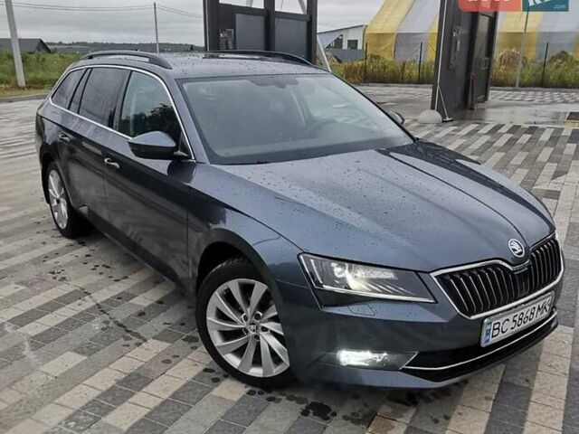 Сірий Шкода Суперб, об'ємом двигуна 2 л та пробігом 330 тис. км за 15700 $, фото 5 на Automoto.ua