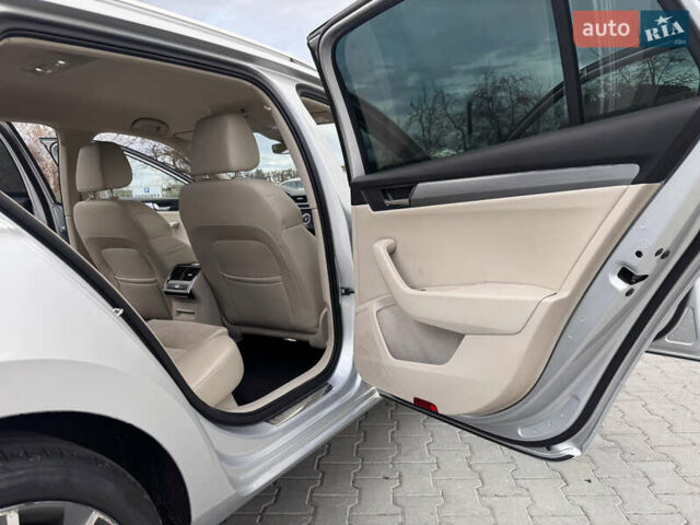 Шкода Суперб 2016 в Дрогобыче на Automoto.ua Серый Шкода Суперб, объемом двигателя 1.98 л и пробегом 250 тыс. км за 17150 $, фото 27 на Automoto.ua