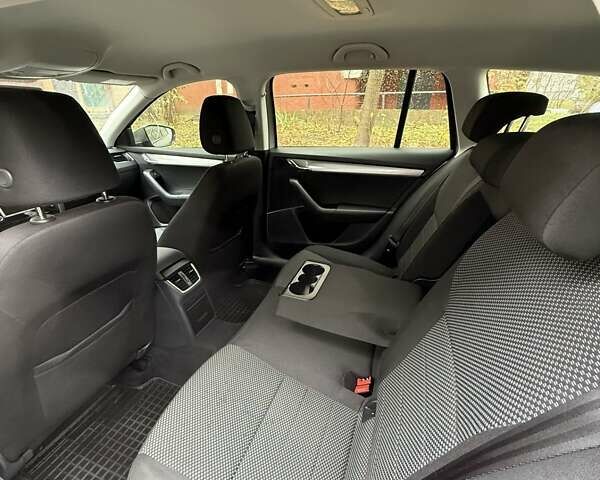 Серый Шкода Суперб, объемом двигателя 1.97 л и пробегом 253 тыс. км за 11900 $, фото 9 на Automoto.ua