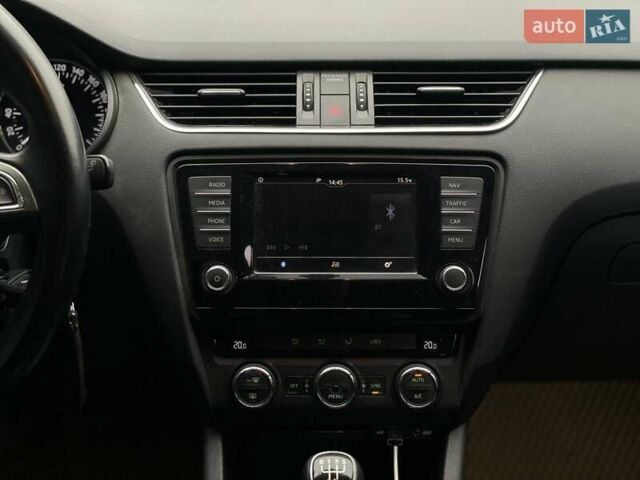 Серый Шкода Суперб, объемом двигателя 1.6 л и пробегом 273 тыс. км за 10900 $, фото 15 на Automoto.ua