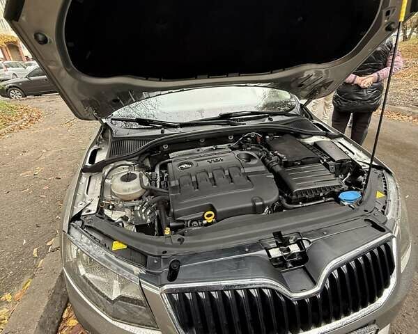 Серый Шкода Суперб, объемом двигателя 1.97 л и пробегом 253 тыс. км за 11900 $, фото 12 на Automoto.ua