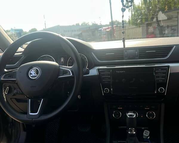 Серый Шкода Суперб, объемом двигателя 1.97 л и пробегом 212 тыс. км за 16900 $, фото 27 на Automoto.ua