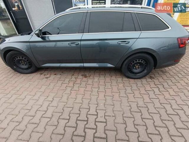 Серый Шкода Суперб, объемом двигателя 1.97 л и пробегом 300 тыс. км за 18000 $, фото 3 на Automoto.ua