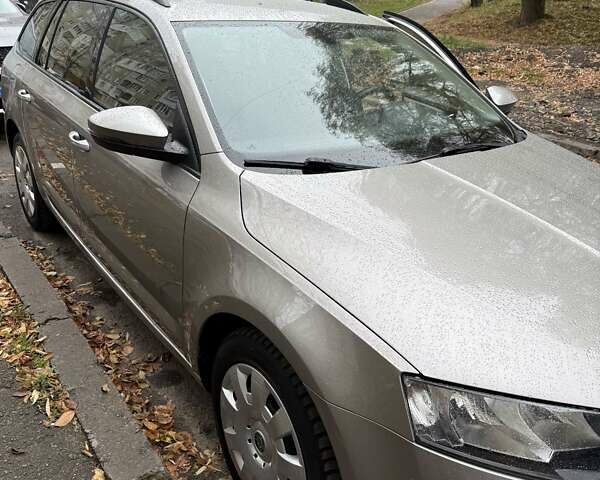 Серый Шкода Суперб, объемом двигателя 1.97 л и пробегом 253 тыс. км за 11900 $, фото 4 на Automoto.ua