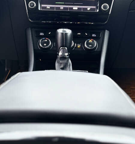 Серый Шкода Суперб, объемом двигателя 2 л и пробегом 270 тыс. км за 13800 $, фото 13 на Automoto.ua