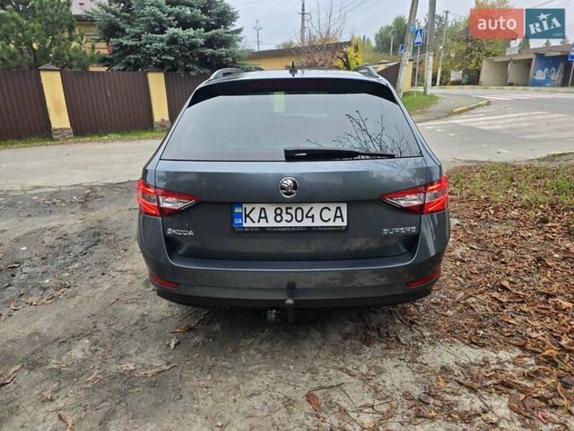 Шкода Суперб 2016 в Киеве на Automoto.ua Серый Шкода Суперб, объемом двигателя 2 л и пробегом 260 тыс. км за 14700 $, фото 9 на Automoto.ua