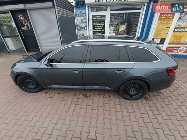 Серый Шкода Суперб, объемом двигателя 1.97 л и пробегом 300 тыс. км за 18000 $, фото 2 на Automoto.ua