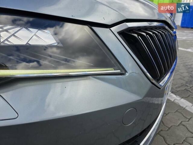Серый Шкода Суперб, объемом двигателя 1.6 л и пробегом 270 тыс. км за 13500 $, фото 19 на Automoto.ua