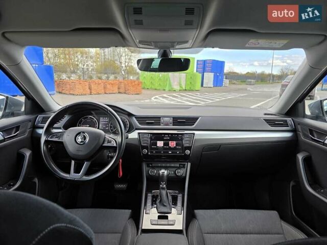 Серый Шкода Суперб, объемом двигателя 1.6 л и пробегом 270 тыс. км за 13500 $, фото 16 на Automoto.ua